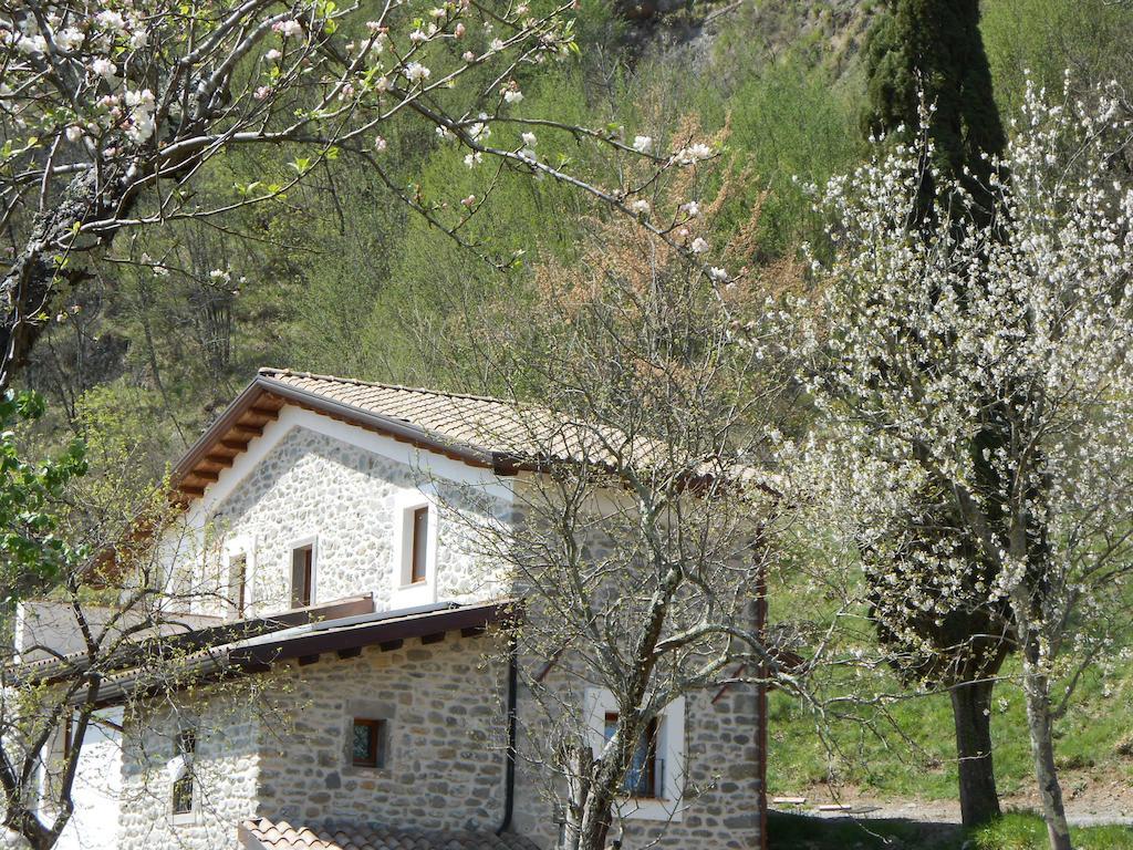 פיביצאנו Agriturismo Di La Dall'Acqua מראה חיצוני תמונה